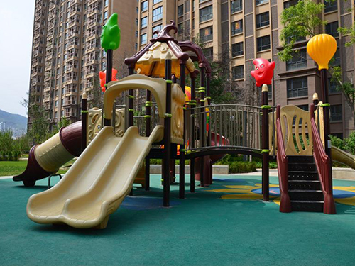 有哪些户外儿童游乐设施受到儿童的喜欢？ 